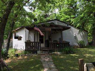 299 Mountain Creek Dr, Denison, TX 75021-5847