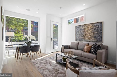 808 13th St, Washington DC  20002-4440 exterior