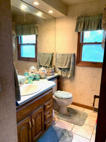 2236 Root St, Joliet IL 60403-1945 exterior