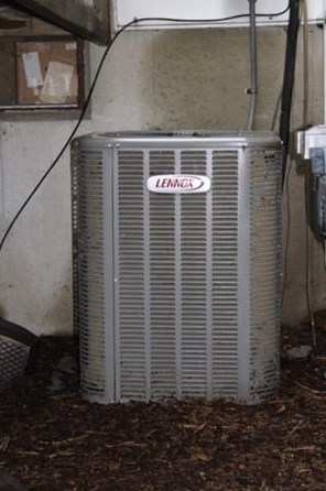 61 Abbey Memorial Dr, Chicopee MA 01020-1771 exterior