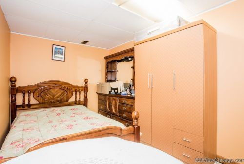 5515 Kildare Ave, Chicago IL 60629-5733 exterior