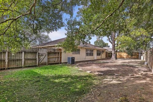 8311 Walnut Rdg Dr, Humble TX 77338-1913 exterior