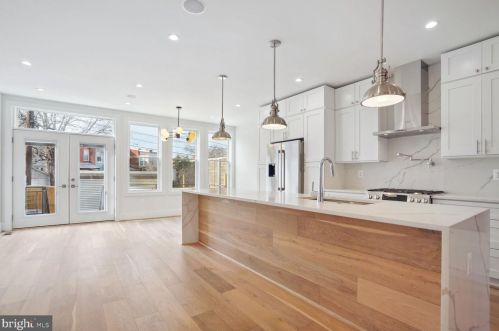 3912 New Hampshire Ave, Washington DC  20011-7917 exterior