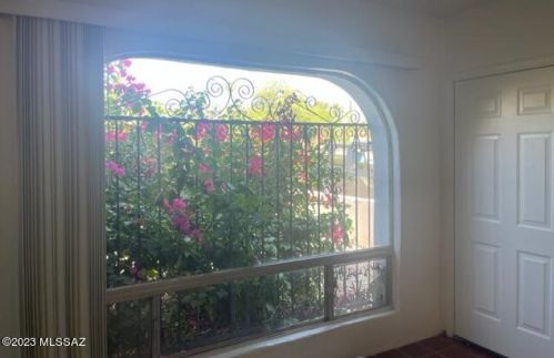 801 Camino Seco, Tucson AZ 85710-1707 exterior