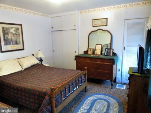 128 3 St, New Castle DE 19720-4536 exterior