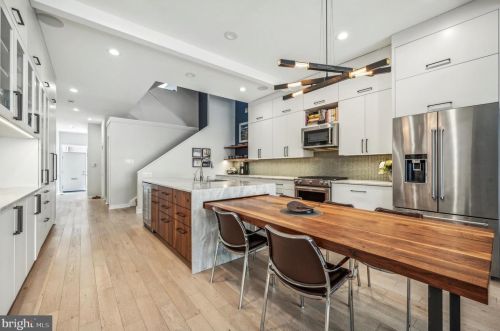 741 2nd St, Philadelphia PA 19122-4503 exterior