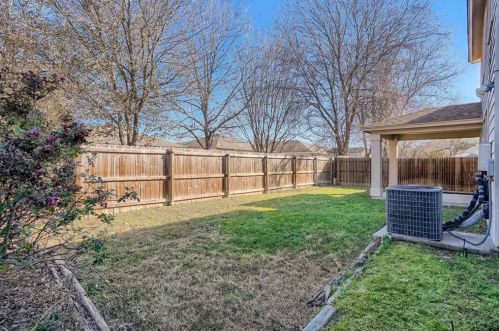 6600 Doyal Dr, Austin TX 78747-3902 exterior