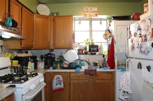 195 Swinton Ave, Bronx NY 10465-1920 exterior