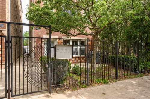 2440 Harrison St, Chicago IL 60612-4083 exterior