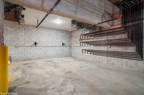 469 Paulina St, Chicago IL 60622-6319 exterior