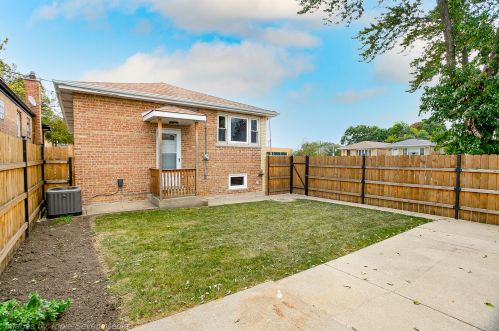 6322 Oak Park Ave, Chicago IL 60638-4018 exterior