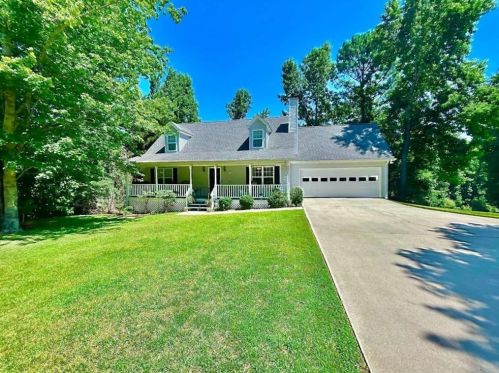 4253 Green Valley Dr, Gainesville, GA 30506-4601