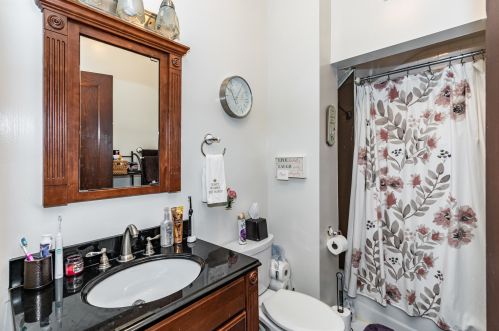 2723 Kimball Ave, Chicago IL 60647-1222 exterior