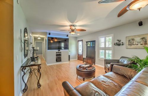 8919 Arrawana Ave, Tampa FL 33614-1810 exterior