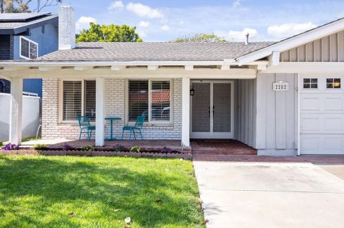 2282 Apple Tree Dr, Tustin, CA 92780-7107