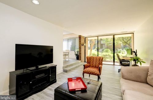 2112 Bonnywood Ln, Silver Spring, MD 20902-5215