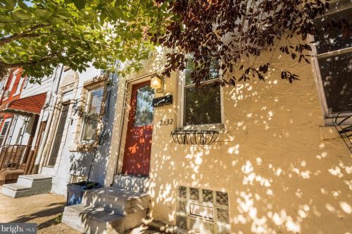 2532 Collins St, Philadelphia PA  19125-1705 exterior