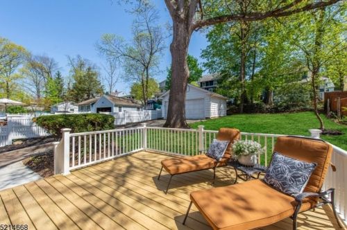 18 Kensington Ter, Maplewood NJ  07040-1323 exterior