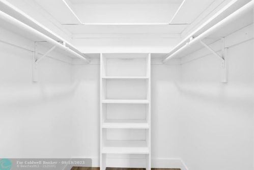 943 4th St, Boca Raton FL  33432-4201 exterior