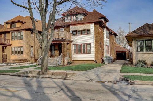 2330 55th St, Milwaukee, WI 53219-2210