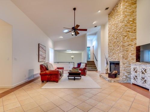 3909 Edwards Mtn Dr, Austin TX 78731-3845 exterior