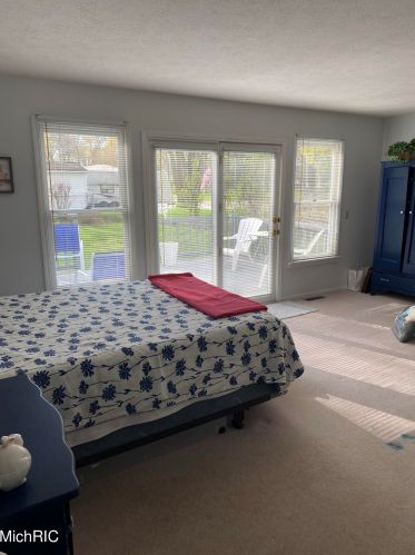 8666 Mdw Ln, Berrien Springs MI 49103-1425 exterior