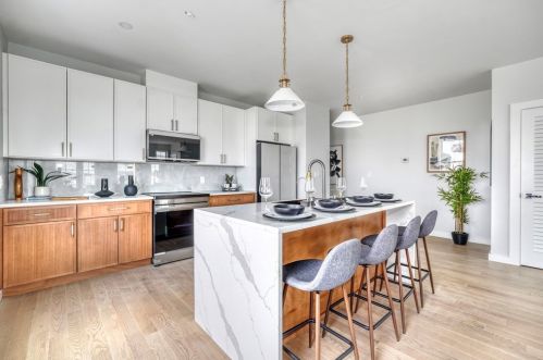 439 Chelsea St, Boston MA exterior