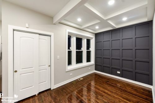 6229 Eberhart Ave, Chicago IL 60637-3318 exterior