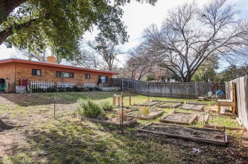 1011 Rolling Hl Dr, Graham TX 76450-4926 exterior