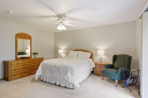 4429 Dorchester Dr, Saint Paul MN 55129-9570 exterior