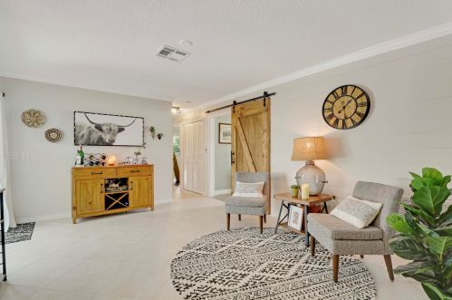 2910 Cates Cir, Fort Pierce FL  34952-5812 exterior