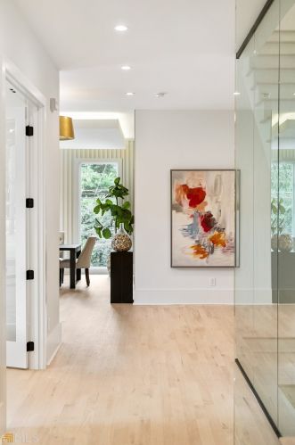 3986 Ashford Dunwoody Rd, Atlanta GA 30319-2002 exterior