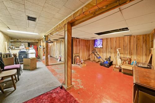 8417 Brandon Ave, Chicago IL 60617-4457 exterior