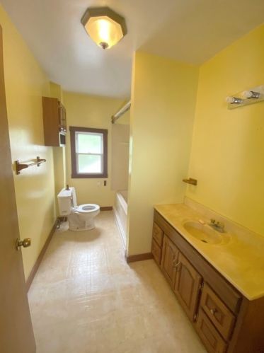 626 Calera St, Pittsburgh PA 15207-1939 exterior