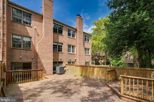 11352 Empire Ln, Rockville MD 20852-2870 exterior