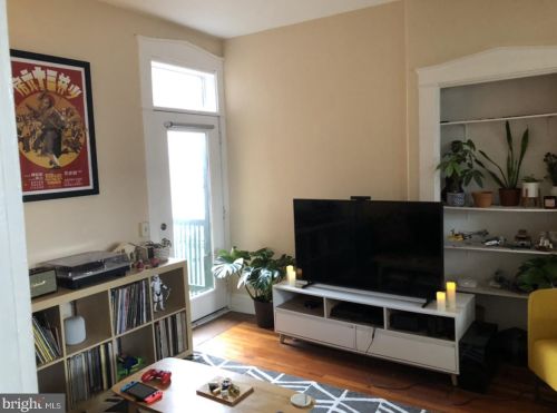 23 Walnut St, Lancaster PA 17602-2451 exterior