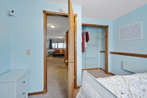 15127 Dunbar Blvd, Saint Paul MN 55124-6840 exterior