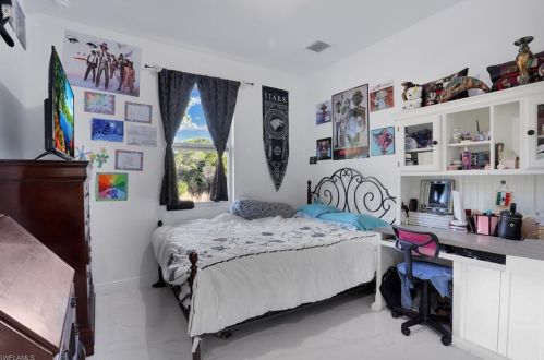 4645 66 Ave, Naples FL 34120-2652 exterior