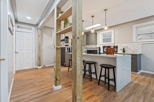 7344 Whipple St, Pittsburgh PA 15218-2054 exterior