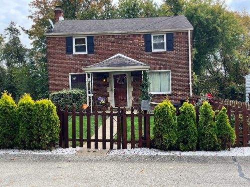 981 Elizabeth St, Pittsburgh, PA 15221-3966