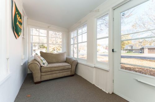 1311 Nichols Rd, Kalamazoo, MI 49006-2003