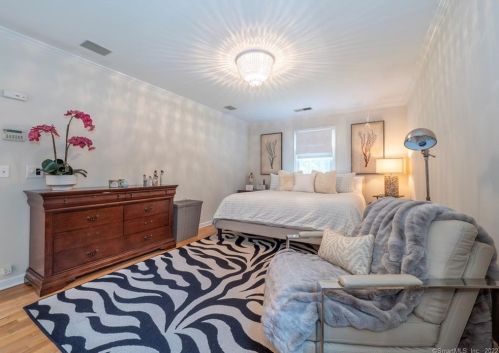 76 Ruscoe Rd, Wilton CT 06897-1425 exterior