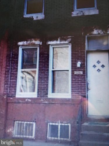 2851 9th St, Philadelphia PA  19133-2043 exterior