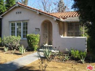 712 Mansfield Ave, Los Angeles CA  90038-3406 exterior