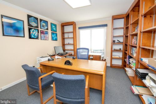 699 Longview Dr, Huntingdon Valley PA 19006-2219 exterior