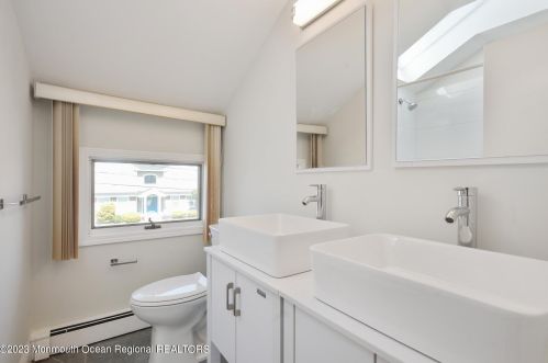 829 Spar Dr, Lacey NJ 08731-3028 exterior