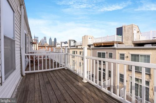 1019 19 St, Philadelphia PA 19146-2938 exterior