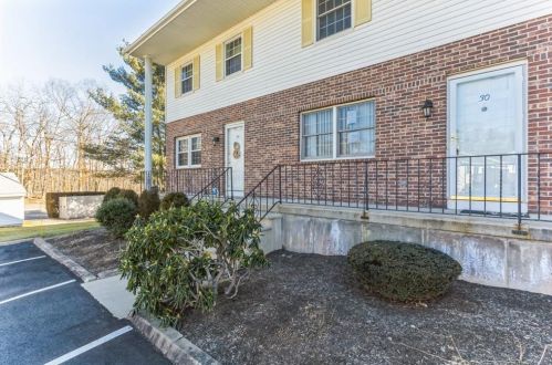 30 Scenery Ln, Providence, RI 02919-7501