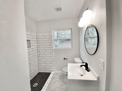 923 Fernwood Ave, Dallas TX  75216-1273 exterior