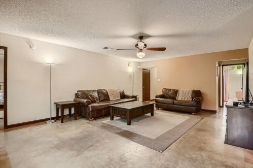 3111 Dominic Dr, Austin TX 78745-7462 exterior